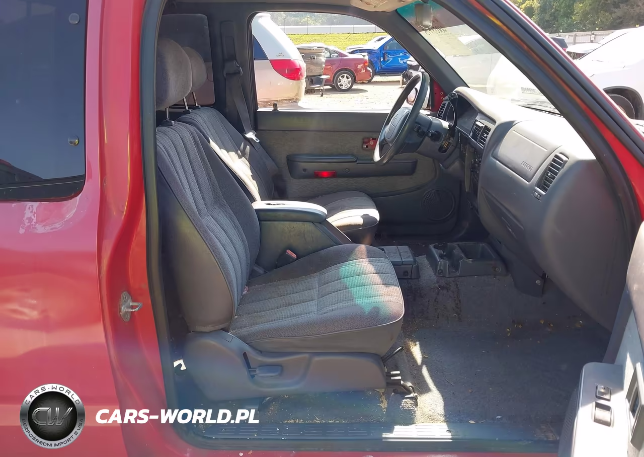 1999 Toyota Tacoma VIN:4TAVL52N8XZ478669 - 5