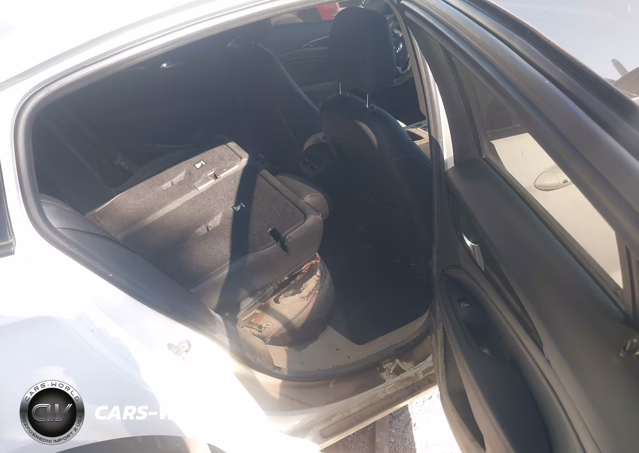2018 Buick Regal Sportback Essence VIN:W04GP6SXXJ1109367 - 13
