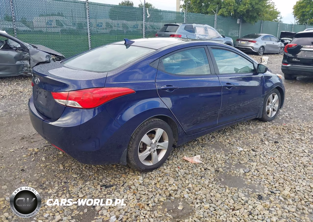 2013 Hyundai Elantra Gls VIN:5NPDH4AE6DH355100 - 4