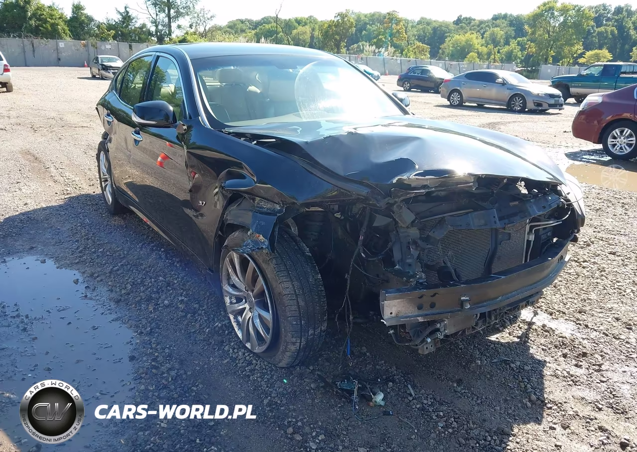2015 Infiniti Q70 3.7X VIN:JN1BY1ARXFM561587 - 17