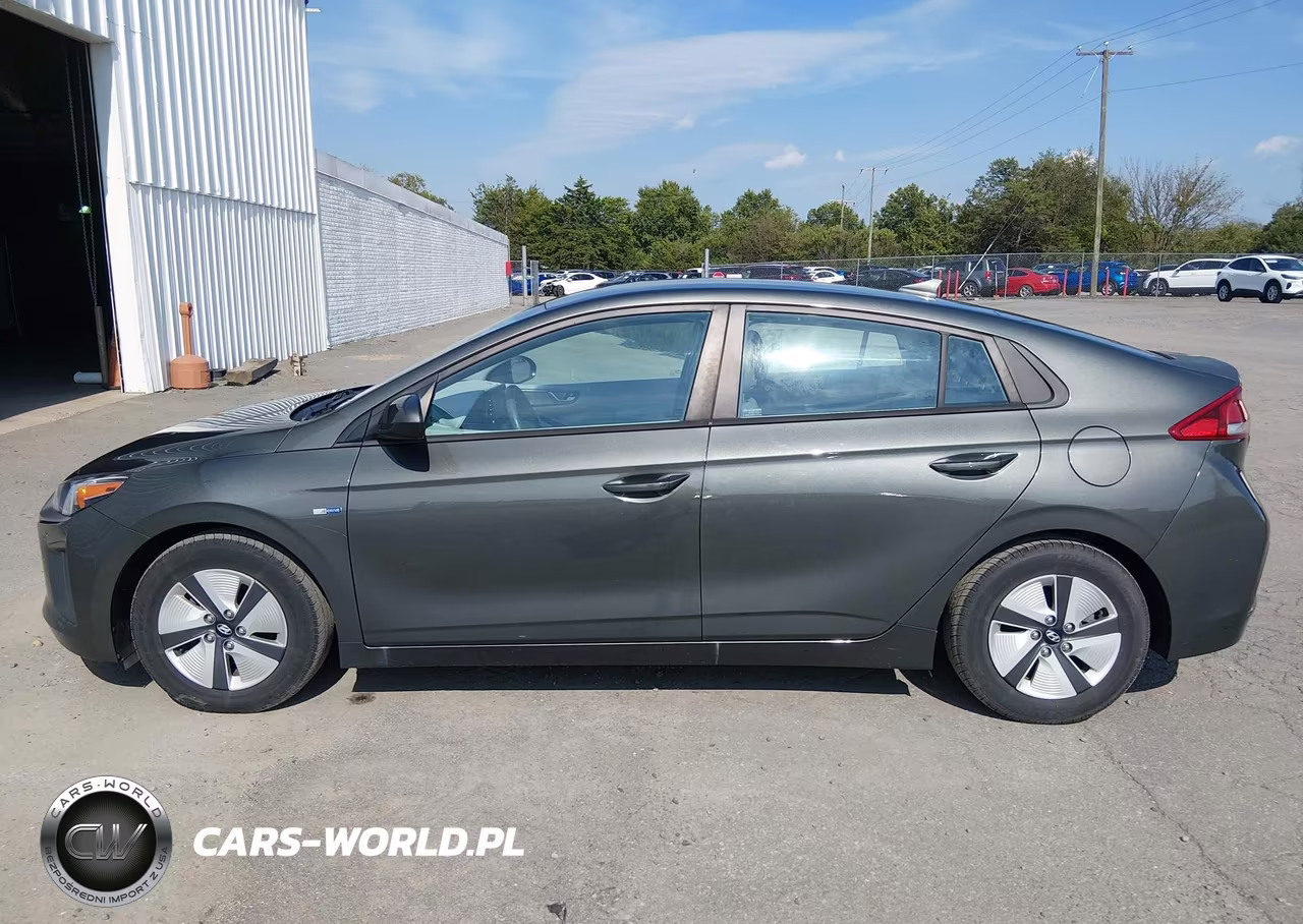 2020 Hyundai Ioniq Hybrid Blue VIN:KMHC65LC5LU221682 - 14