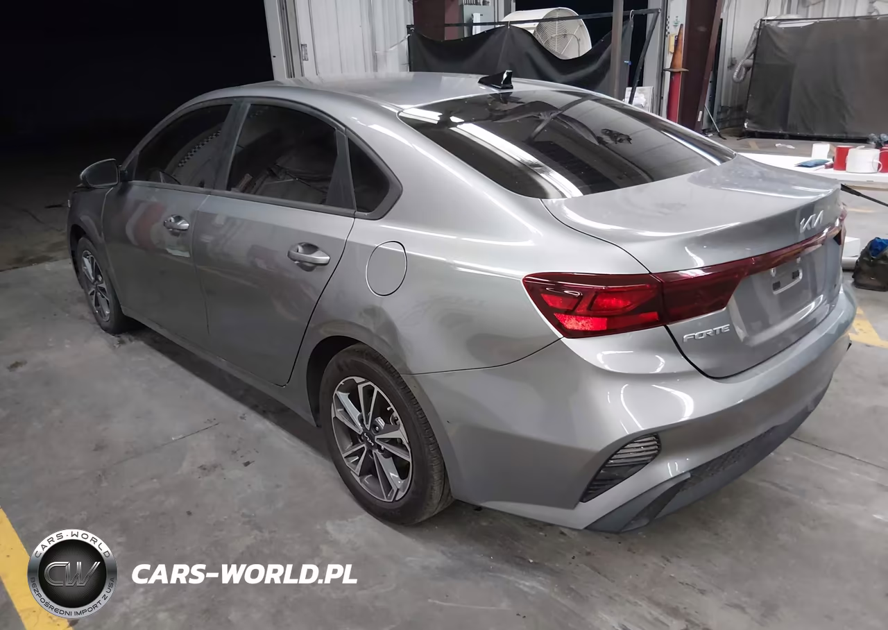 2023 Kia Forte Lxs VIN:3KPF24AD6PE621919 - 3
