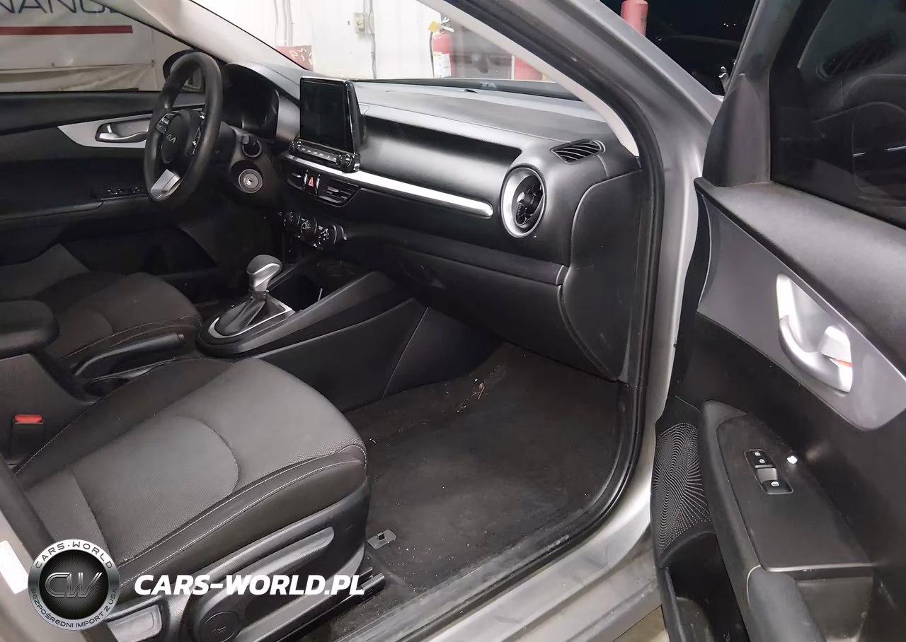 2023 Kia Forte Lxs VIN:3KPF24AD6PE621919 - 5