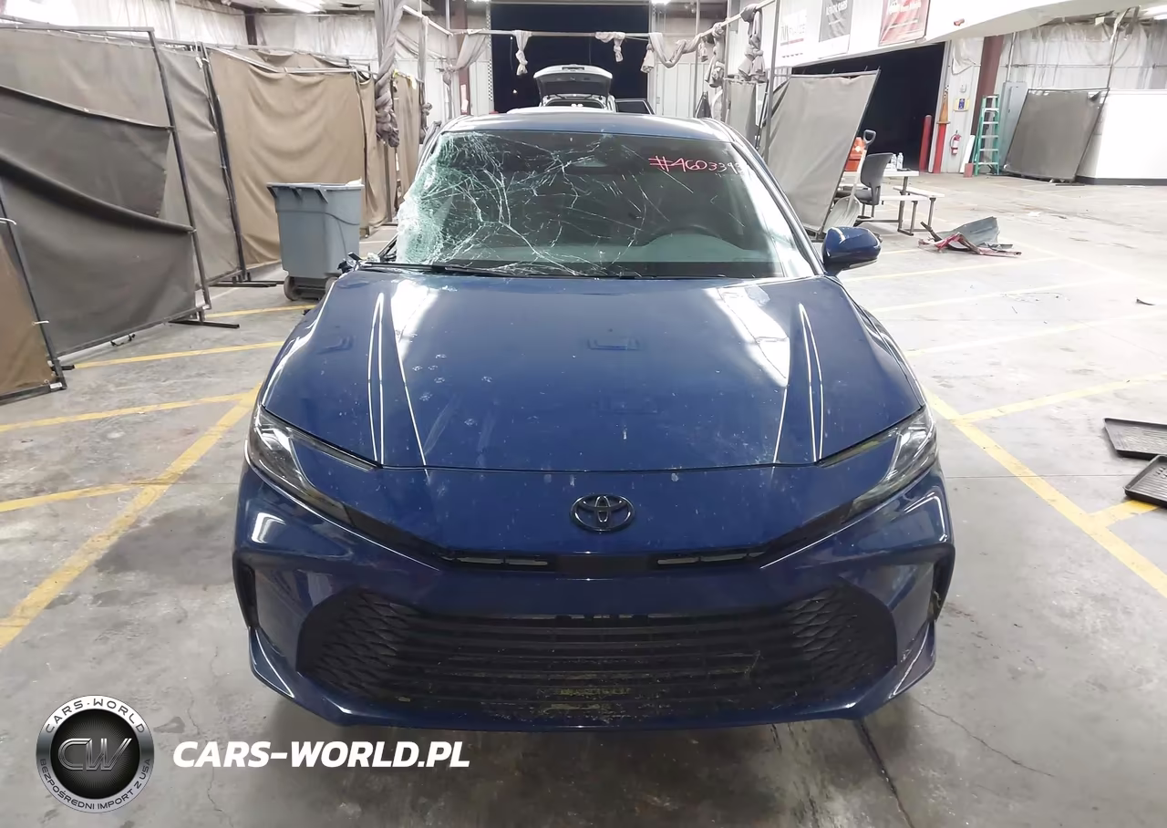 2026 Toyota Camry Le VIN:4T1DBADKXTU045811 - 12