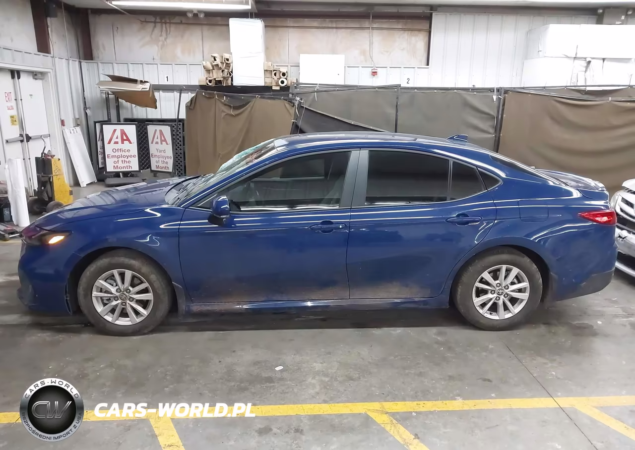 2026 Toyota Camry Le VIN:4T1DBADKXTU045811 - 14