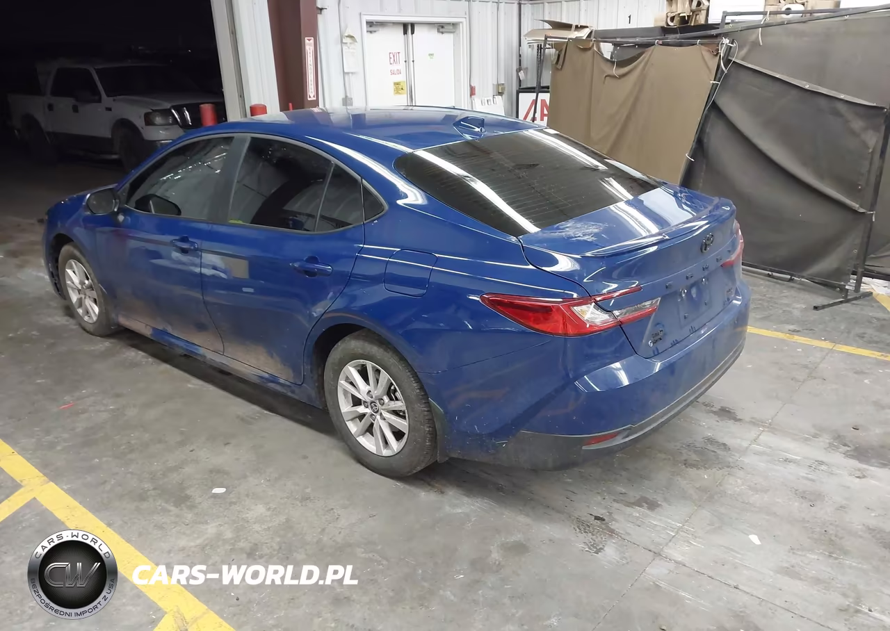 2026 Toyota Camry Le VIN:4T1DBADKXTU045811 - 3