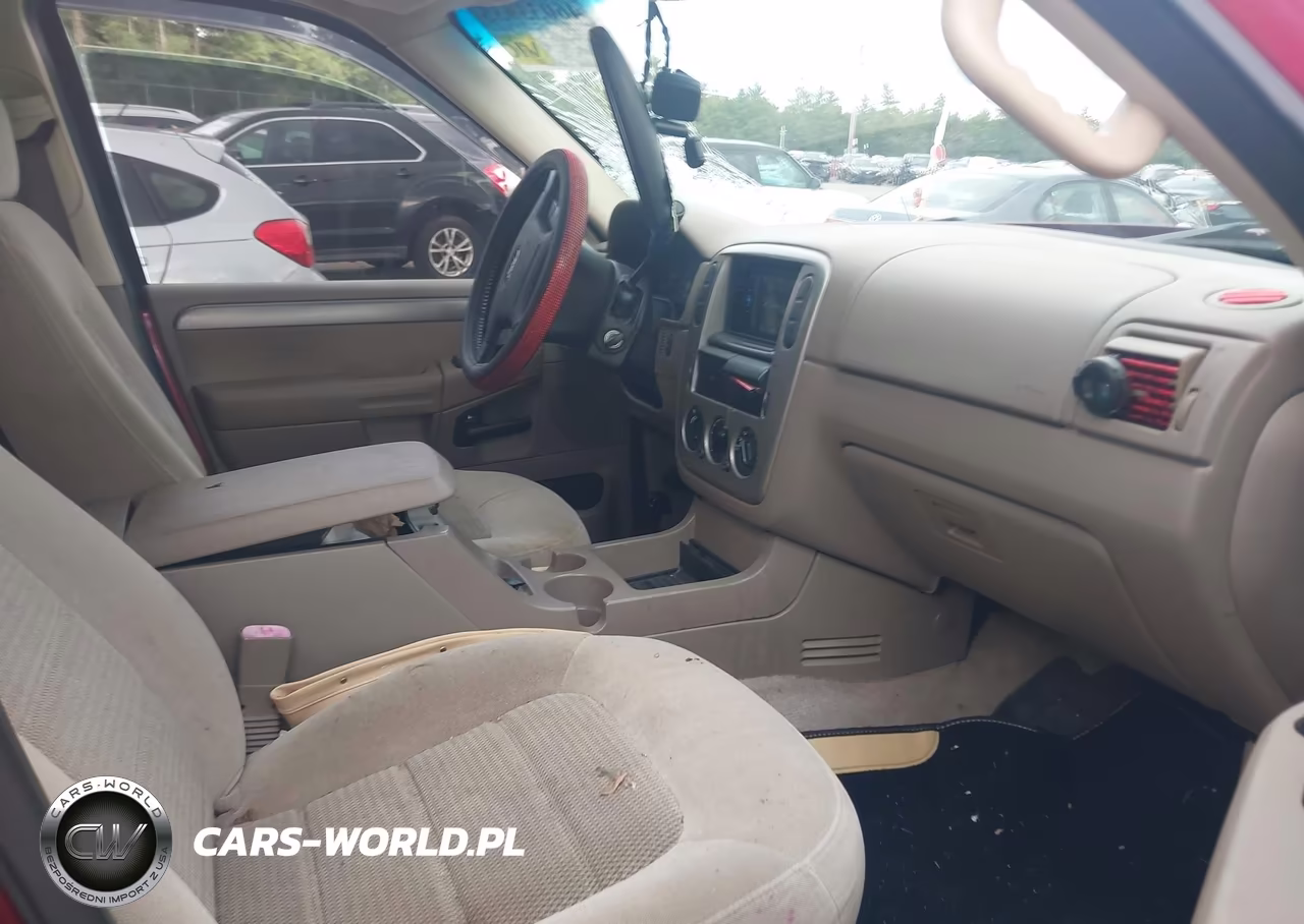 2004 Ford Explorer Xlt VIN:1FMZU83W04UB00751 - 5