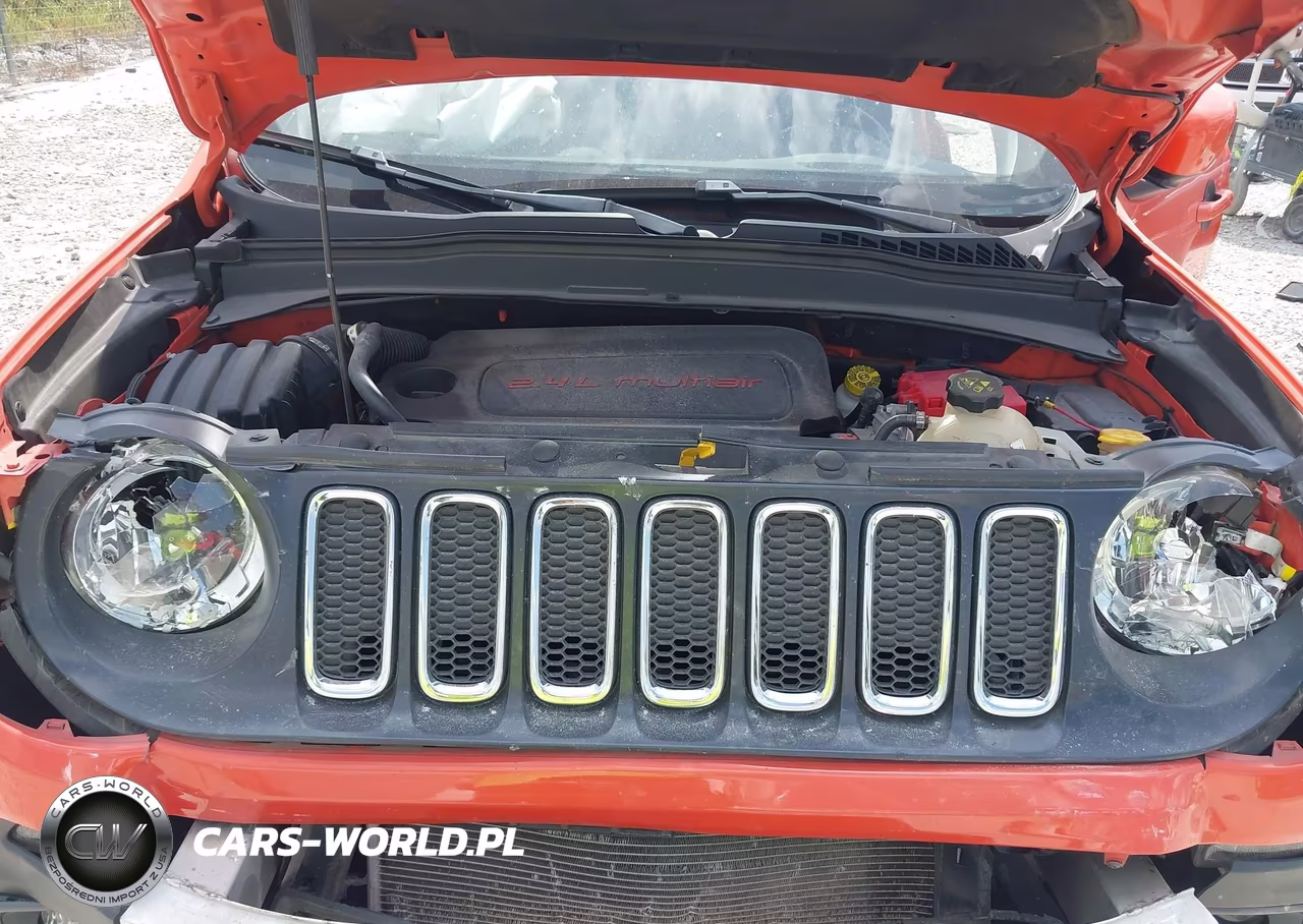 2018 Jeep Renegade Latitude 4X4 VIN:ZACCJBBB2JPJ51628 - 10