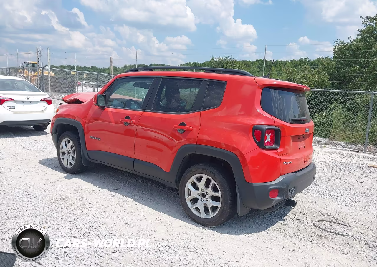 2018 Jeep Renegade Latitude 4X4 VIN:ZACCJBBB2JPJ51628 - 3