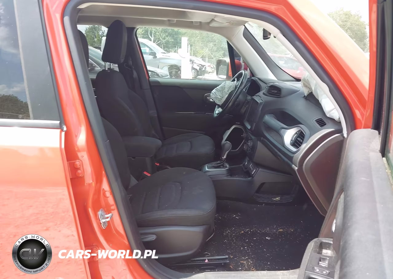 2018 Jeep Renegade Latitude 4X4 VIN:ZACCJBBB2JPJ51628 - 5