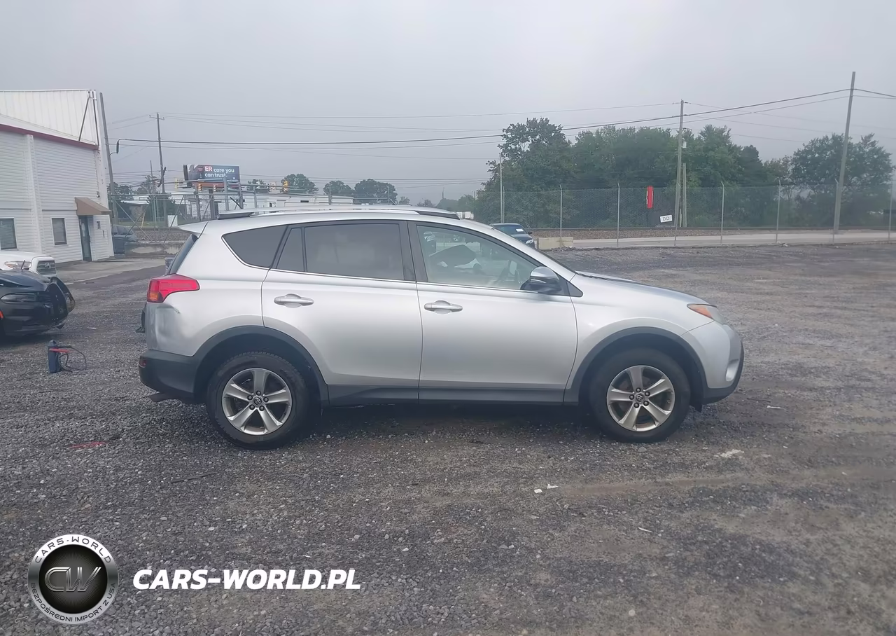 2015 Toyota Rav4 Xle VIN:2T3RFREV4FW351450 - 13