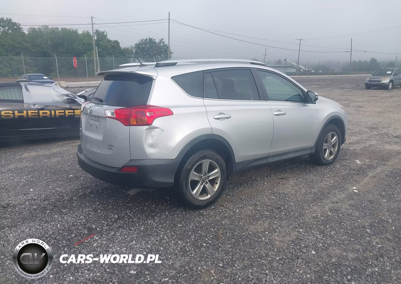 2015 Toyota Rav4 Xle VIN:2T3RFREV4FW351450 - 4