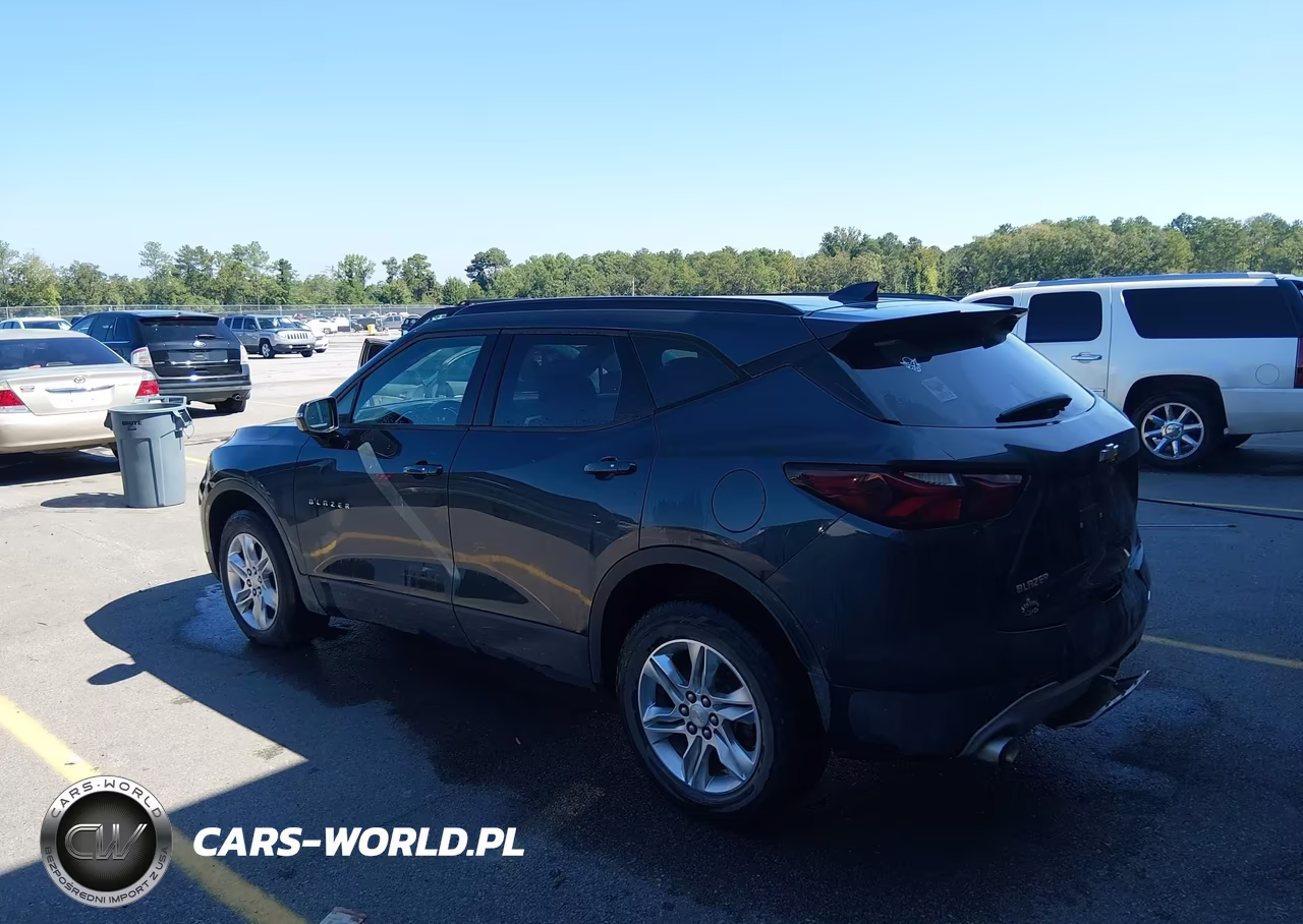 2019 Chevrolet Blazer VIN:3GNKBBRA7KS629493 - 3
