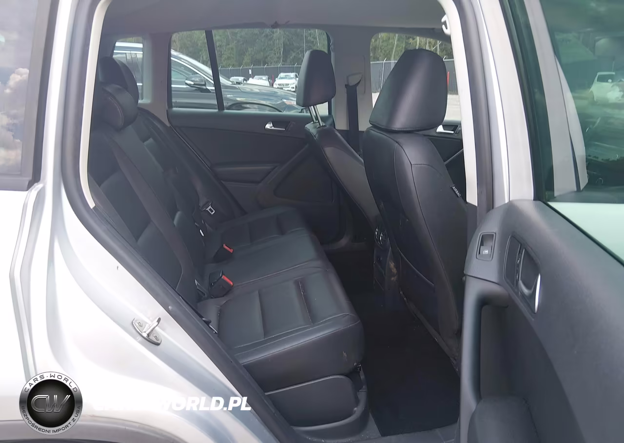 2012 Volkswagen Tiguan Le VIN:WVGAV7AX0CW560057 - 8