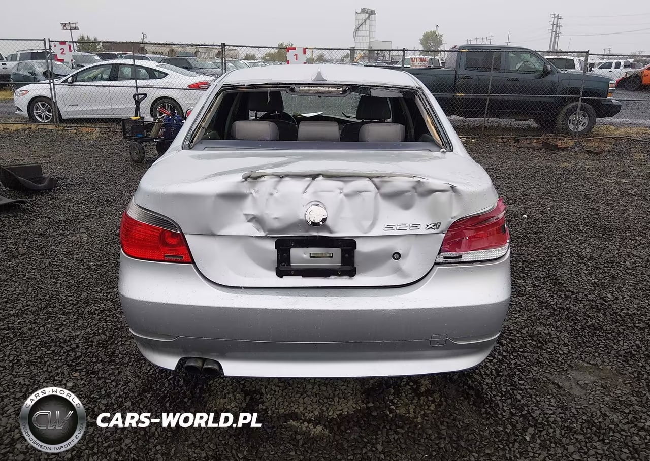 2006 BMW 525Xi VIN:WBANF33556CS35771 - 17