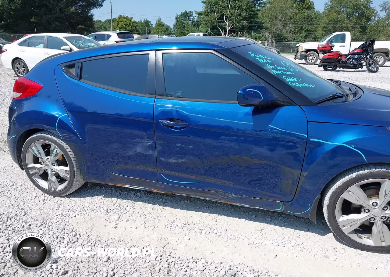 2016 Hyundai Veloster VIN:KMHTC6AD1GU299134 - 6