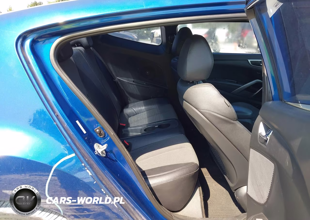 2016 Hyundai Veloster VIN:KMHTC6AD1GU299134 - 8