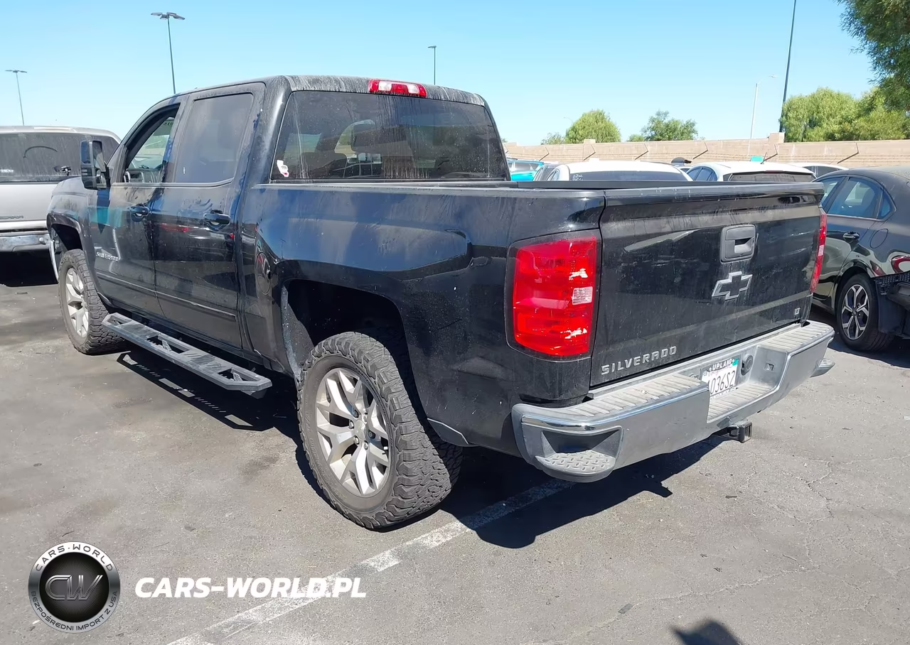 2018 Chevrolet Silverado 1500 1Lt VIN:3GCPCREC1JG614372 - 3