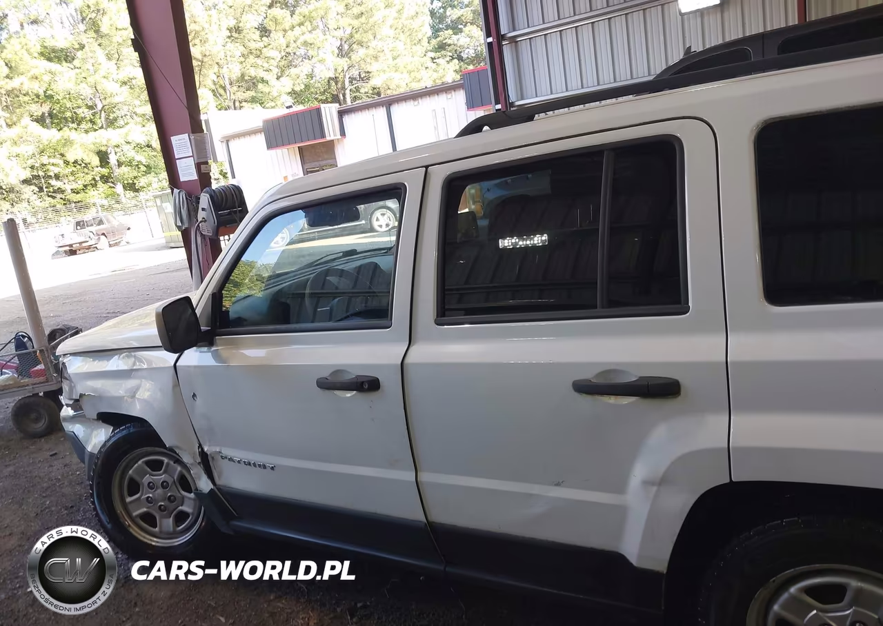 2015 Jeep Patriot Sport VIN:1C4NJPBBXFD350280 - 14