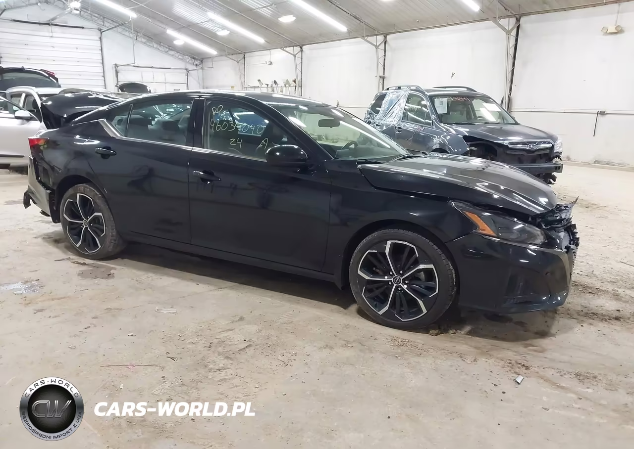 2024 Nissan Altima Sr Intelligent Awd – zdjęcie 1 z 17