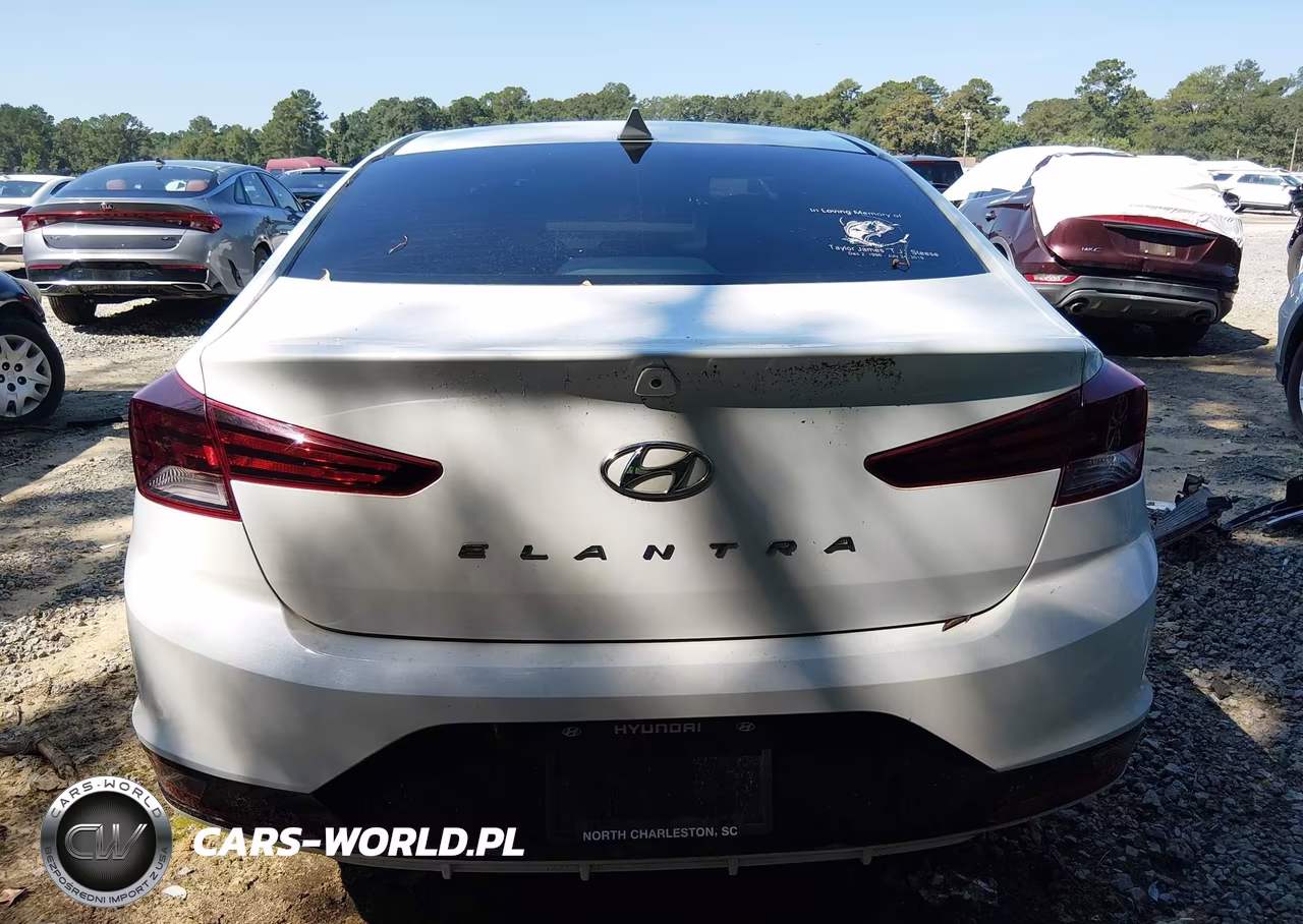 2019 Hyundai Elantra Sel VIN:5NPD84LF5KH415774 - 17