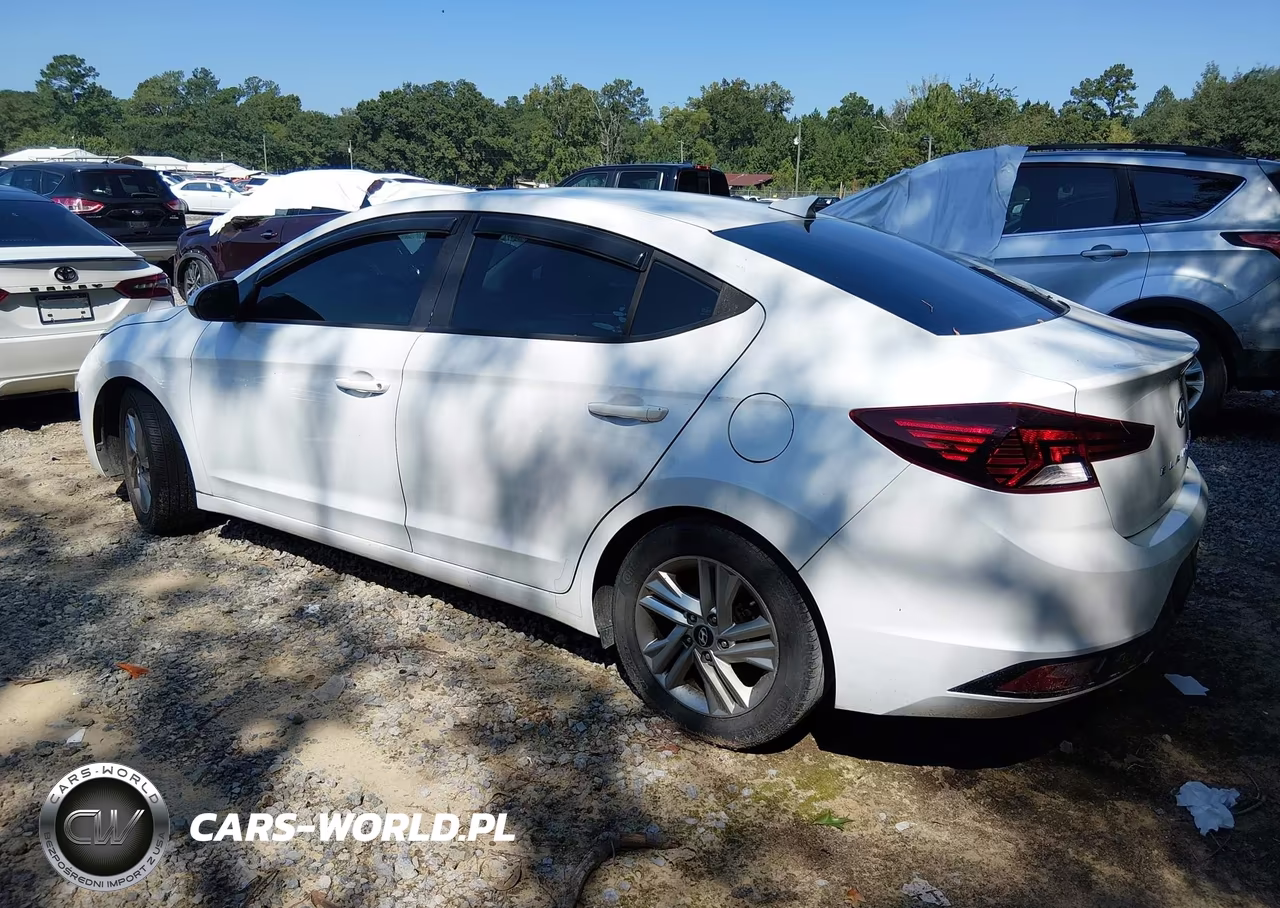 2019 Hyundai Elantra Sel VIN:5NPD84LF5KH415774 - 3