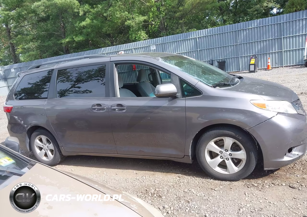 2017 Toyota Sienna Le 8 Passenger VIN:5TDKZ3DC7HS766515 - 13