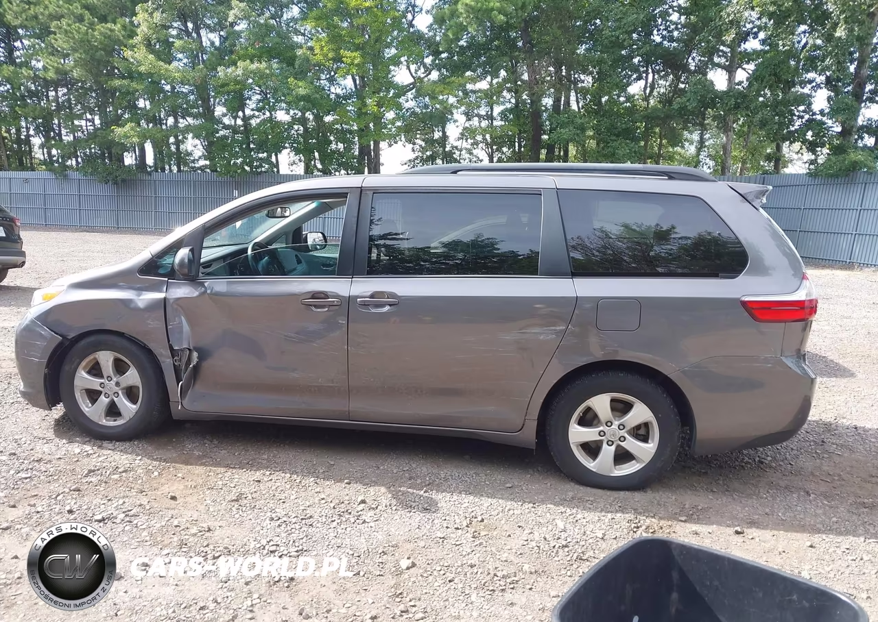 2017 Toyota Sienna Le 8 Passenger VIN:5TDKZ3DC7HS766515 - 14