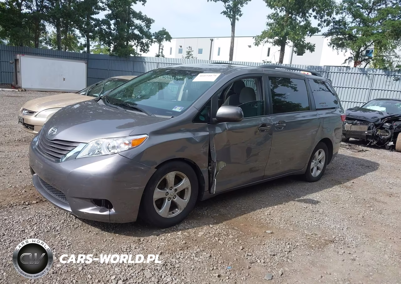 2017 Toyota Sienna Le 8 Passenger VIN:5TDKZ3DC7HS766515 - 2