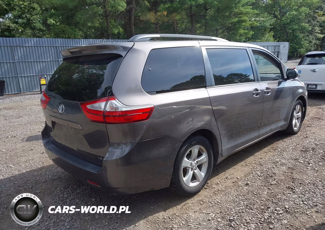 2017 Toyota Sienna Le 8 Passenger VIN:5TDKZ3DC7HS766515 - 4