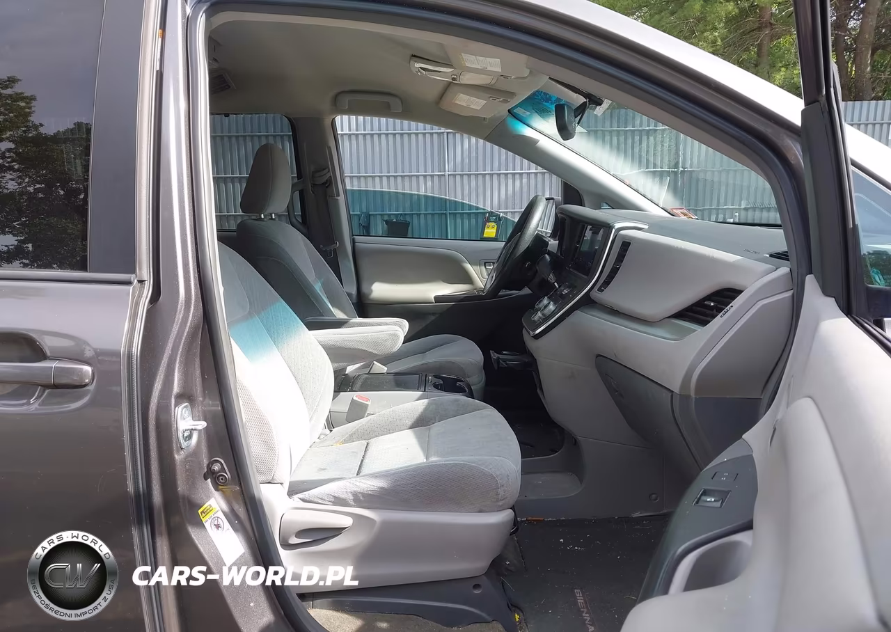 2017 Toyota Sienna Le 8 Passenger VIN:5TDKZ3DC7HS766515 - 5