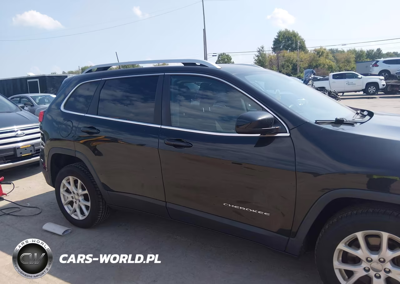 2016 Jeep Cherokee Latitude VIN:1C4PJLCB4GW312176 - 13