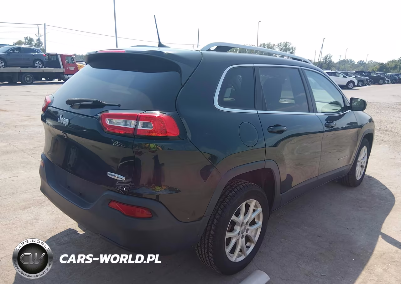 2016 Jeep Cherokee Latitude VIN:1C4PJLCB4GW312176 - 4