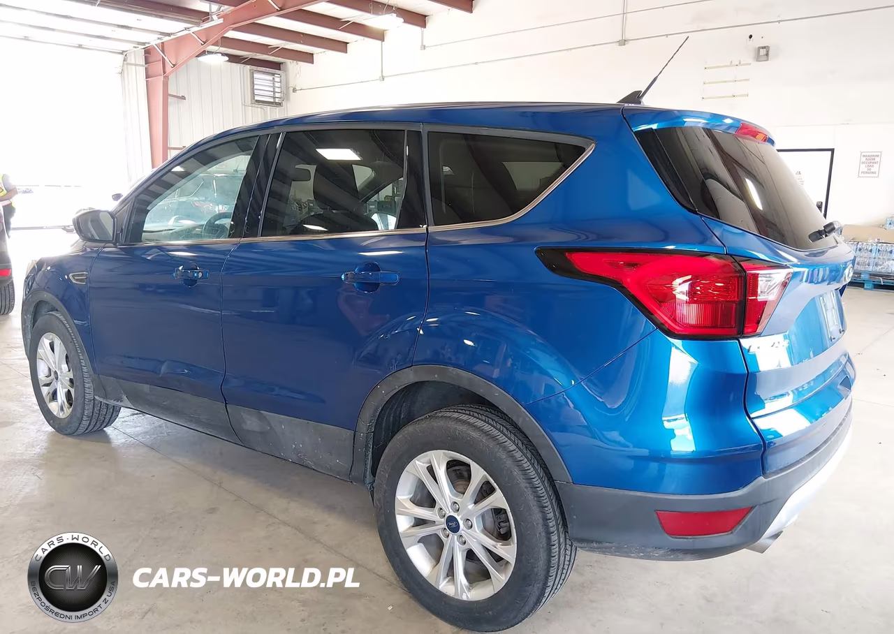 2019 Ford Escape Se VIN:1FMCU9GD0KUA36924 - 3