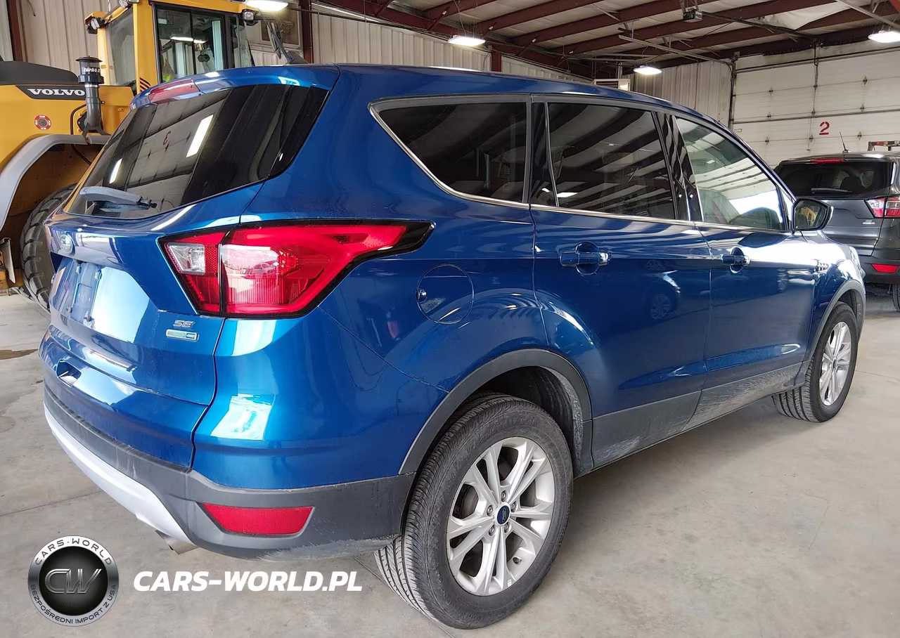 2019 Ford Escape Se VIN:1FMCU9GD0KUA36924 - 4