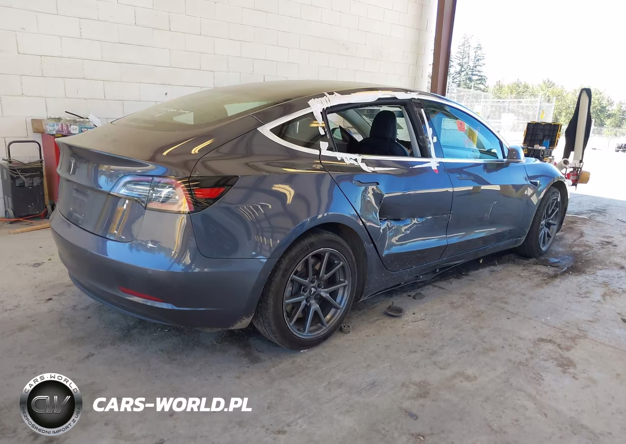 2018 Tesla Model 3 Long Range-Mid Range VIN:5YJ3E1EA8JF157669 - 4