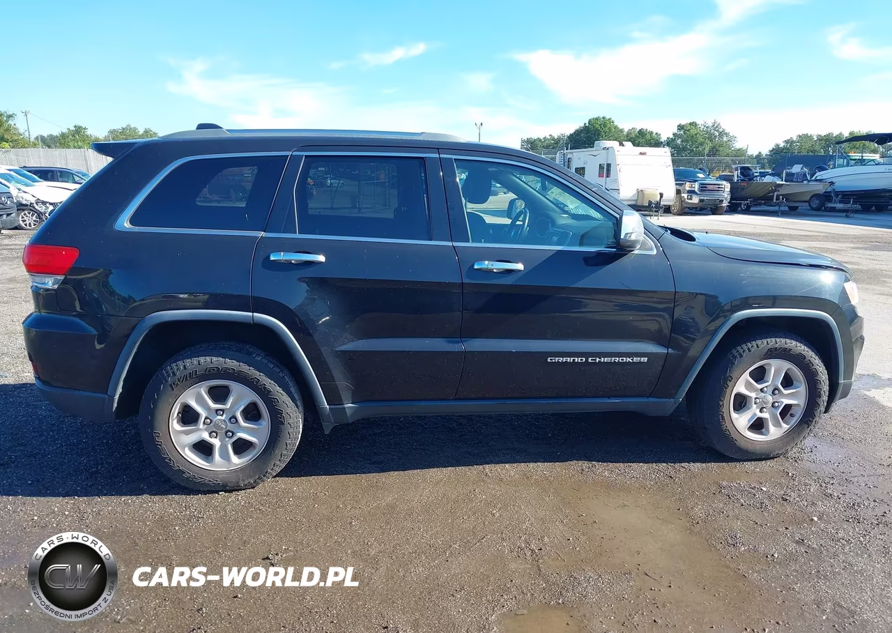 2015 Jeep Grand Cherokee Laredo VIN:1C4RJFAGXFC838093 - 13