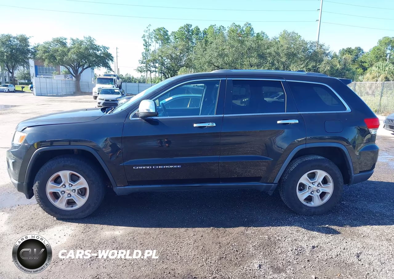 2015 Jeep Grand Cherokee Laredo VIN:1C4RJFAGXFC838093 - 14