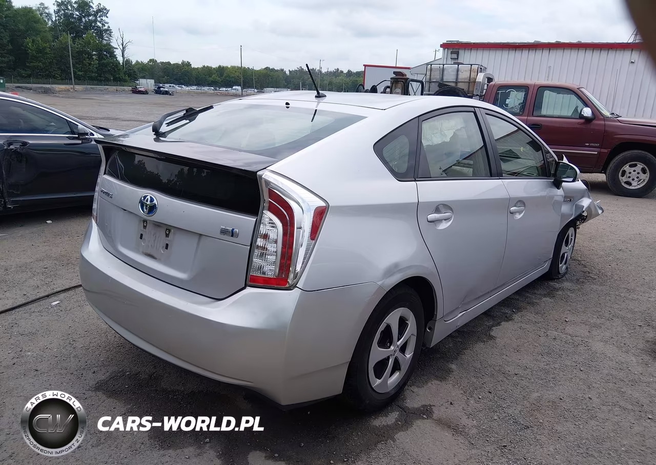 2015 Toyota Prius VIN:JTDKN3DU1F1908162 - 4