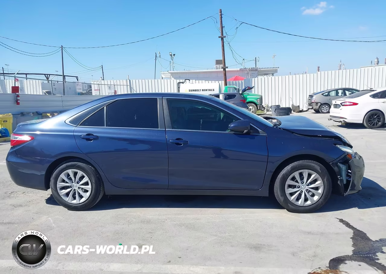 2015 Toyota Camry Le VIN:4T4BF1FK1FR462821 - 13