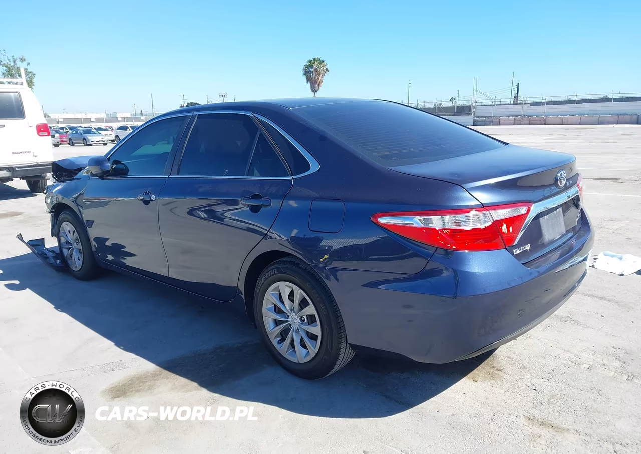 2015 Toyota Camry Le VIN:4T4BF1FK1FR462821 - 3