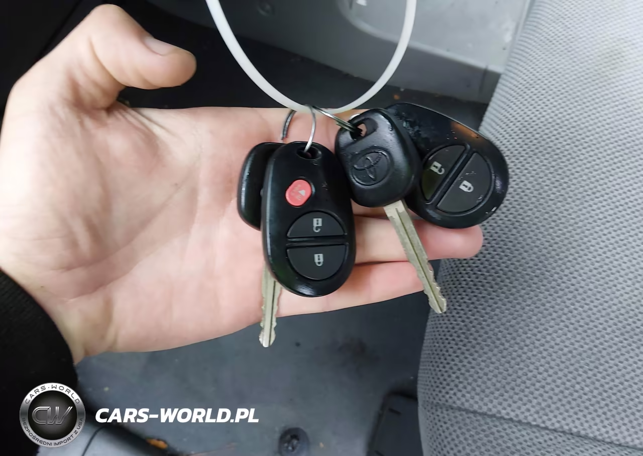 2020 Toyota Sienna L VIN:5TDZZ3DC4LS078592 - 11