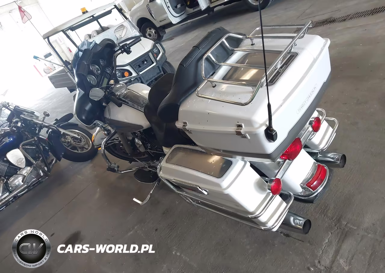 2009 Harley-Davidson Flhtc VIN:1HD1FF4149Y638693 - 3