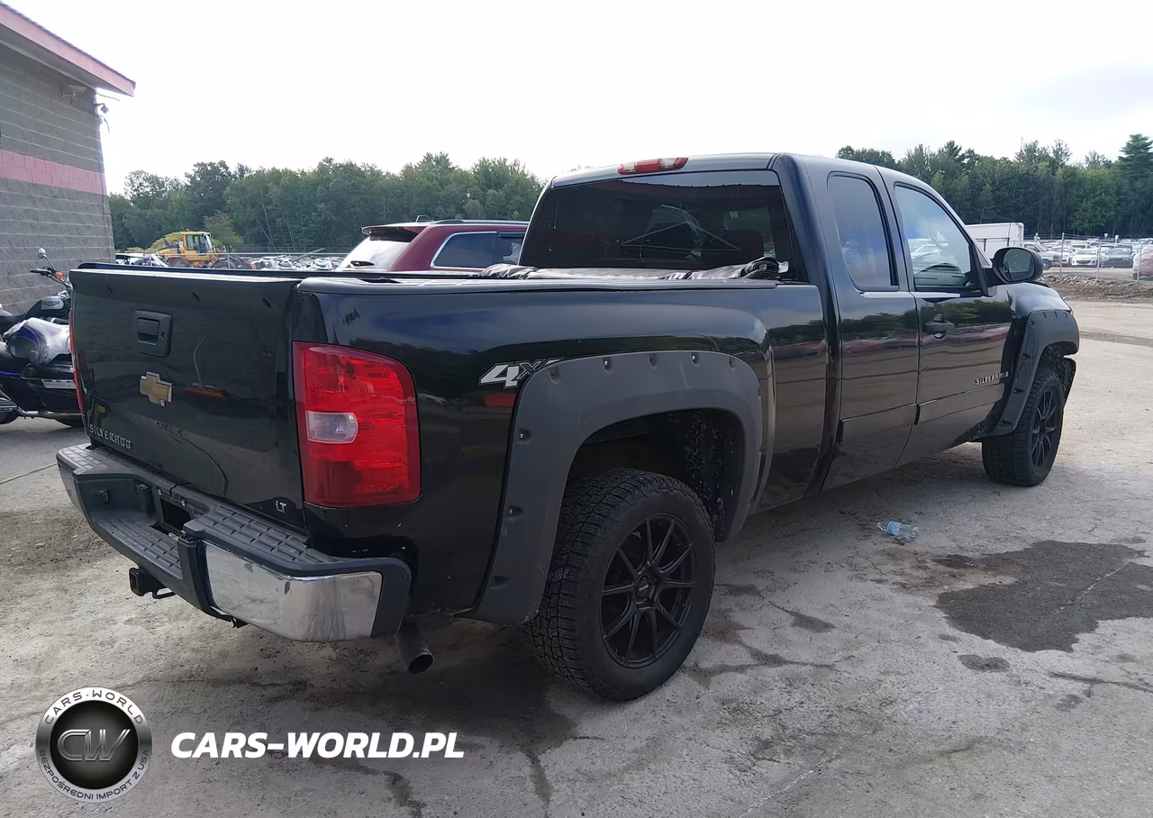 2008 Chevrolet Silverado K1500 VIN:2GCEK19J881242066 - 4