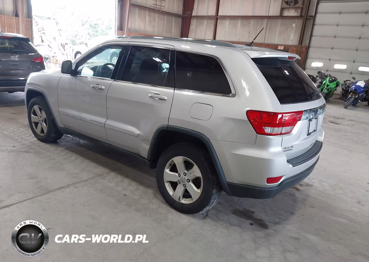 2012 Jeep Grand Cherokee Laredo VIN:1C4RJFAG4CC123385 - 3