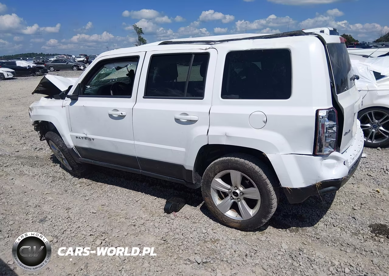 2014 Jeep Patriot Latitude VIN:1C4NJRFB9ED644418 - 3