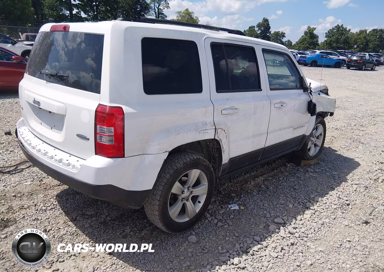 2014 Jeep Patriot Latitude VIN:1C4NJRFB9ED644418 - 4