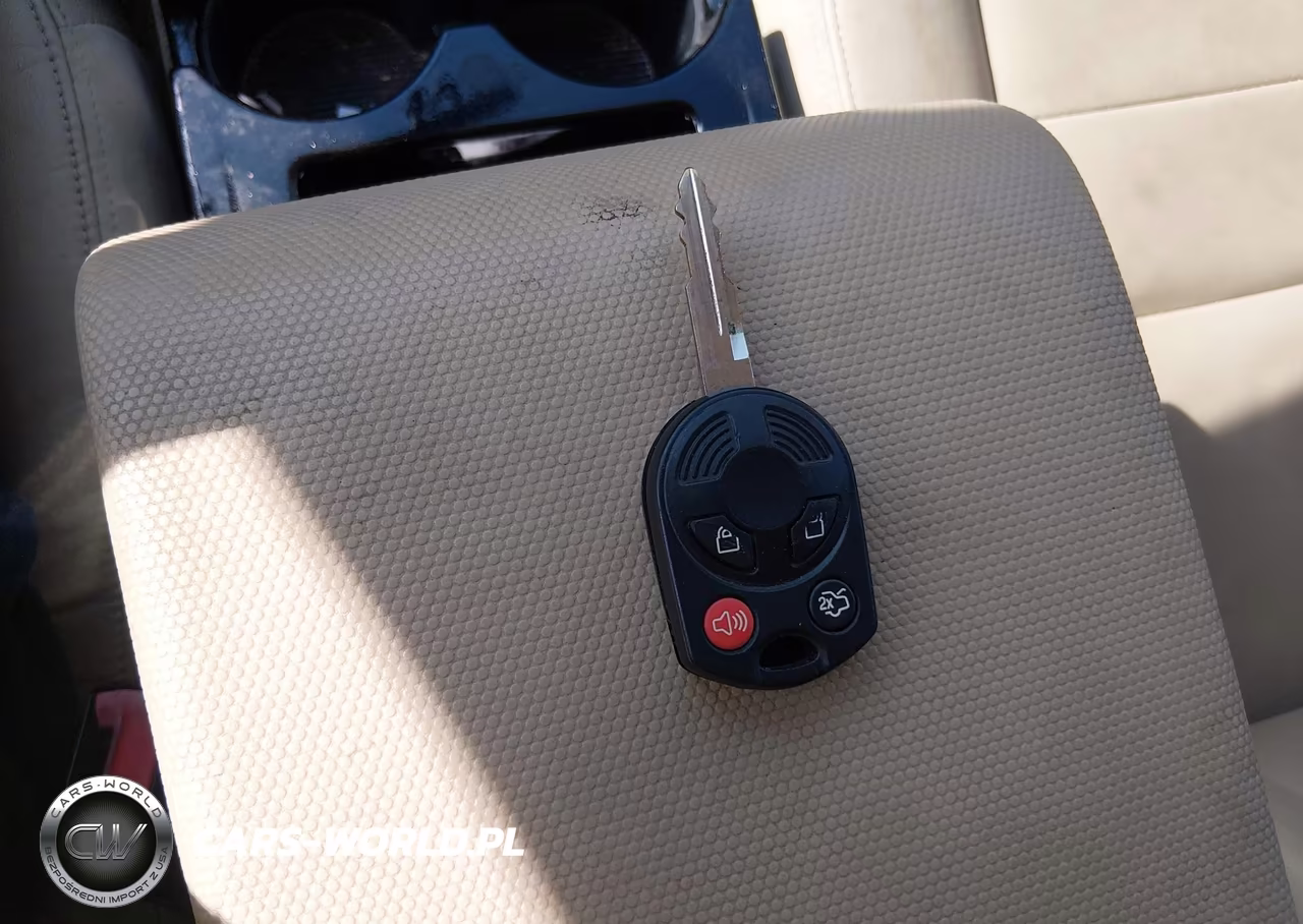 2010 Ford Escape Limited VIN:1FMCU9EG0AKD38138 - 11