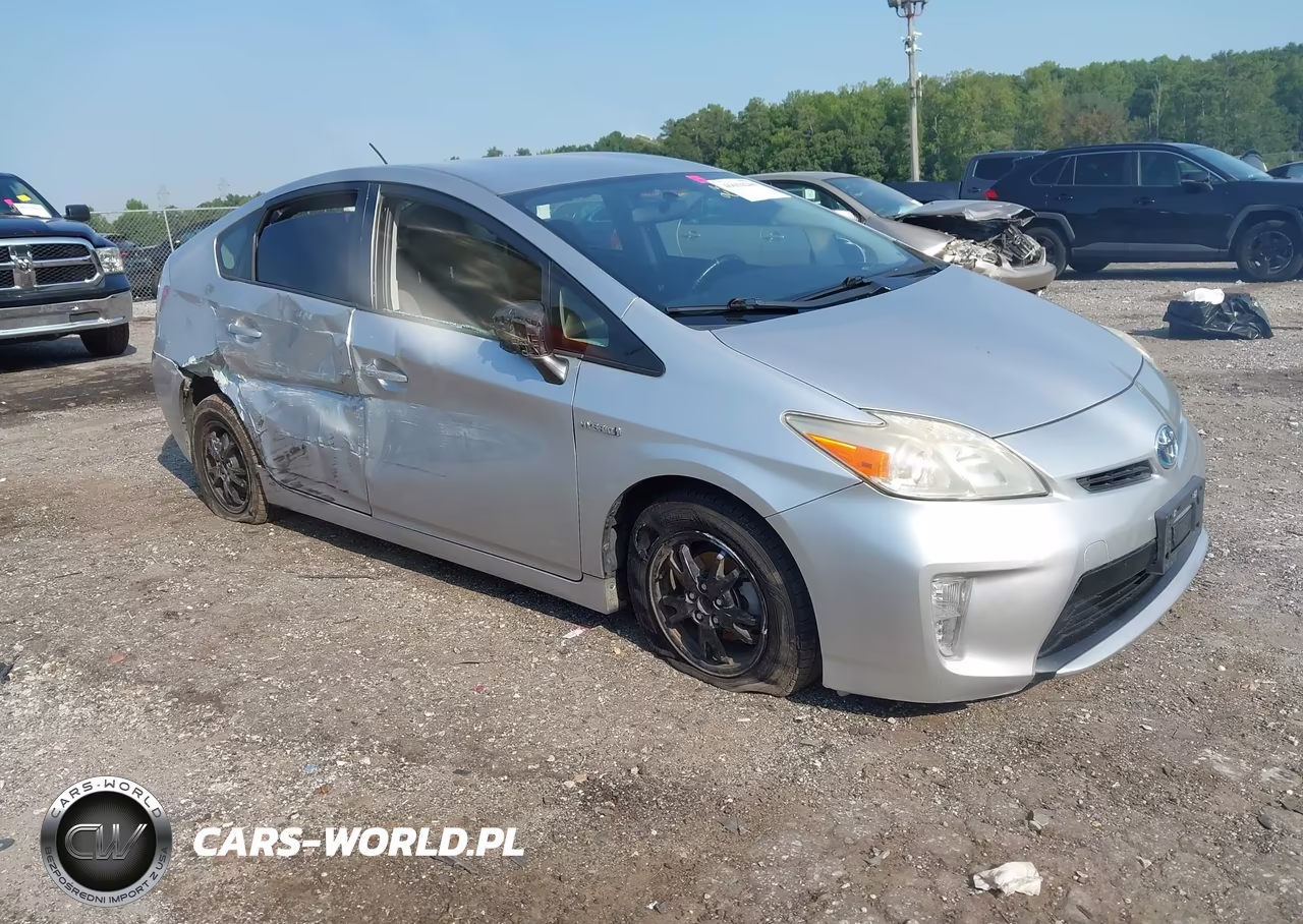 2013 Toyota Prius Two – zdjęcie 1 z 15