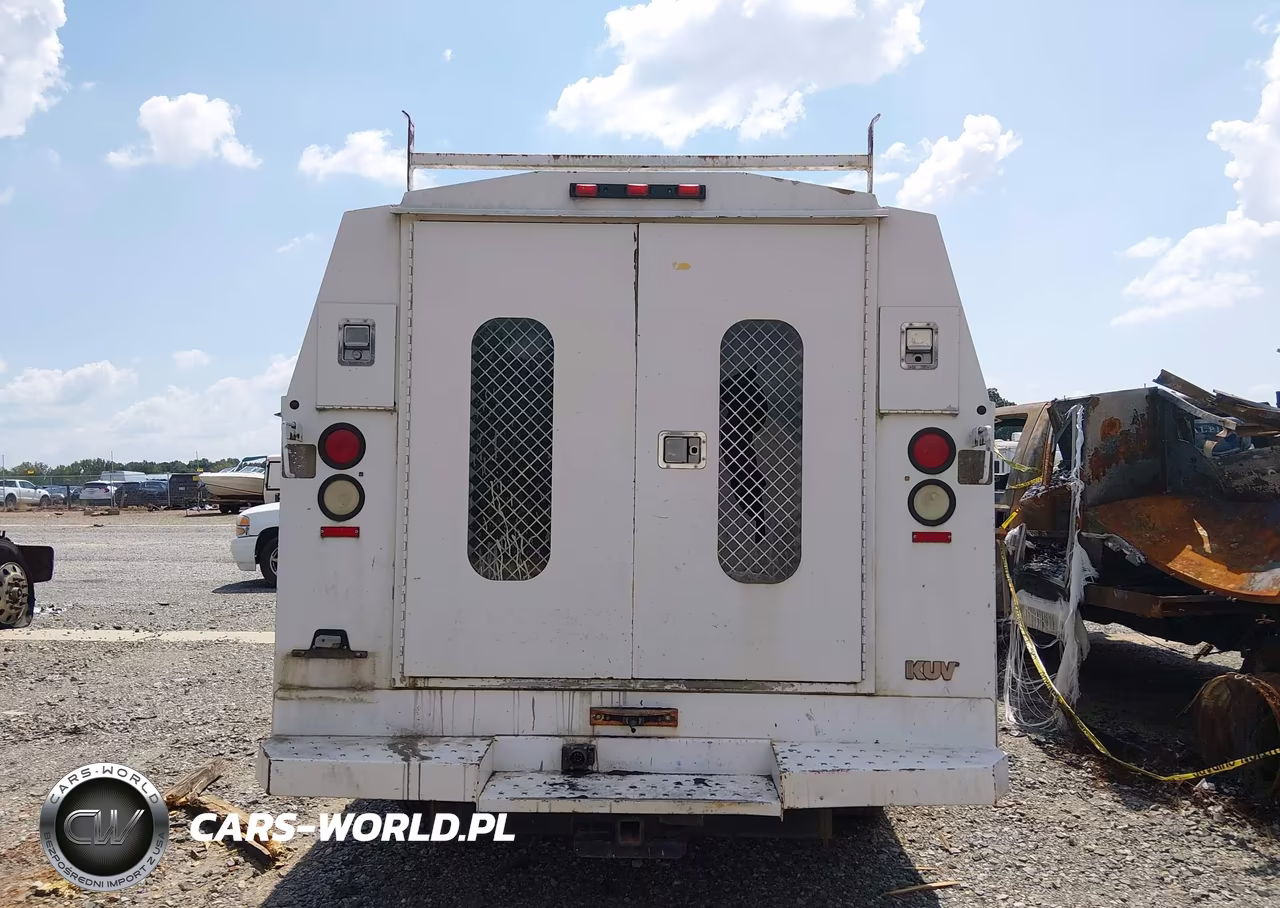 2008 Chevrolet Express Cutaway Work Van VIN:1GBHG31KX81113724 - 15